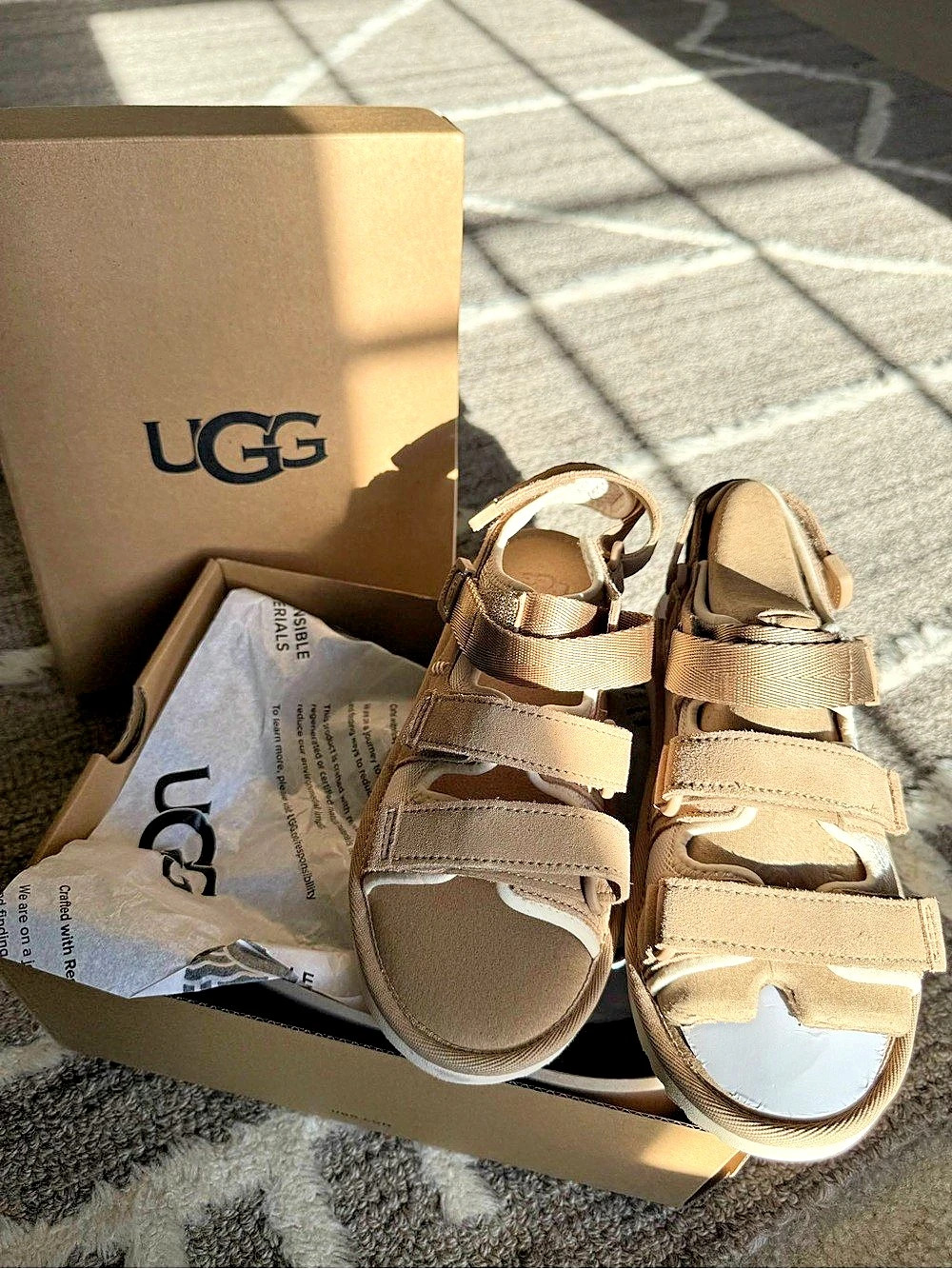UGG G1176 Leather Sport Sandals Brown US 3 new